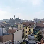 Skyline View Loft - Chinatown & Garibaldi Apartmán *